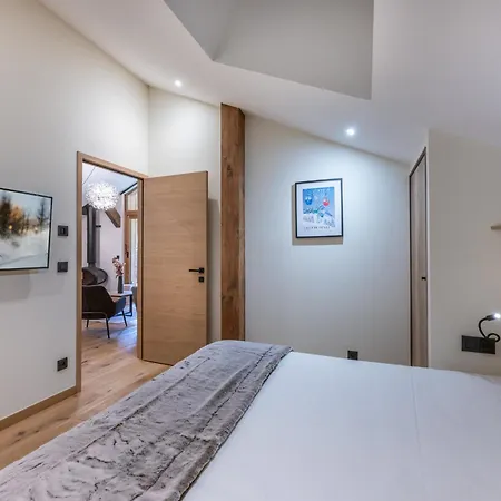 Penthouse Neuf Avec Balcon Sud, Proche Piste, Cheminée, Parking, Wifi - Fr-1-563-155