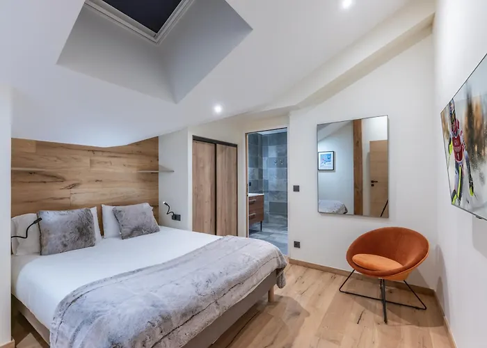 Daire Superbe Penthouse A 1650 Avec Cheminee, 3 - Fr-1-563-155